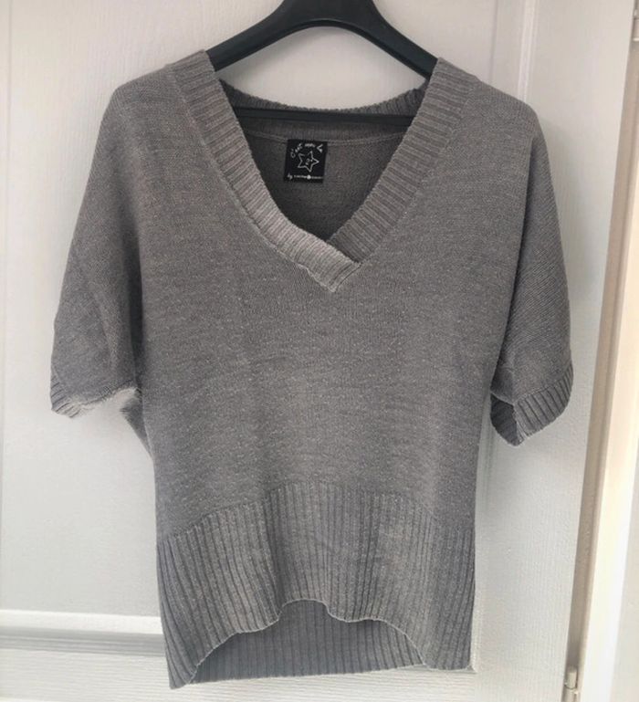 Pull manche courte gris taille 2 cache cache
