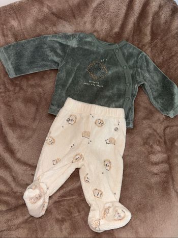 Lot de pyjamas deux pièces