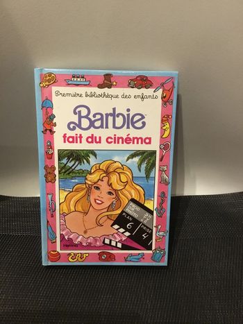 Livre Barbie fait du cinéma première bibliothèque des enfants vintage