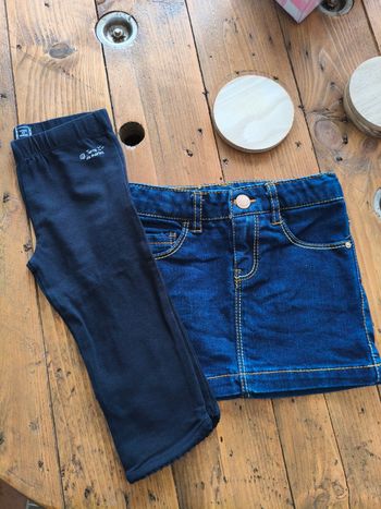 Jupe en jean et legging 3/4ans
