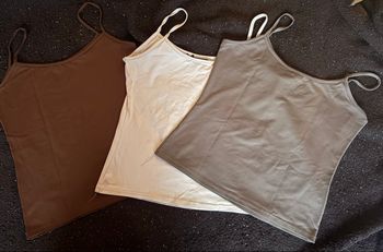 Lot de 3 débardeurs top à bretelles fines 