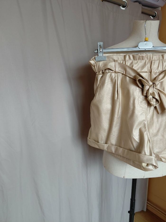 Très joli short femme T U - photo numéro 2