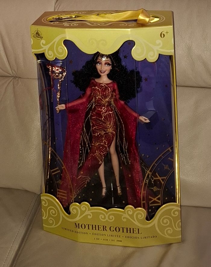 Poupée doll mère gothel disney raiponce - photo numéro 2
