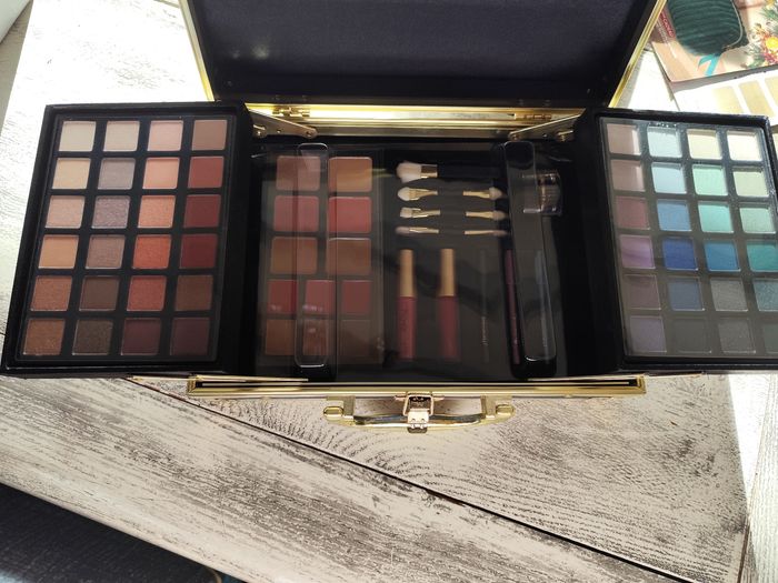 Palette maquillage - photo numéro 2