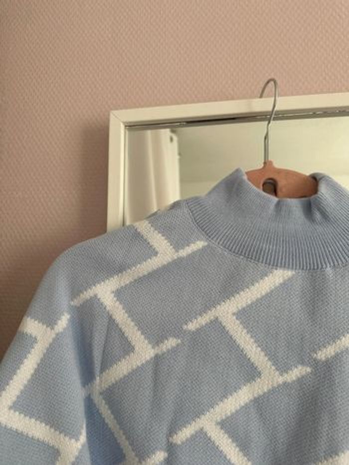 Pull bleu neuf jamais porté - photo numéro 3