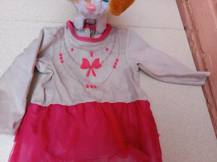 Pyjama 1piece princesse taille 18mois/81cm - photo numéro 2