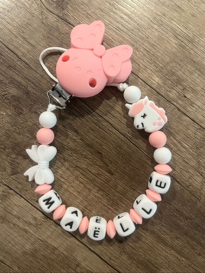 Attache tétine personnalisée Licorne - photo numéro 2
