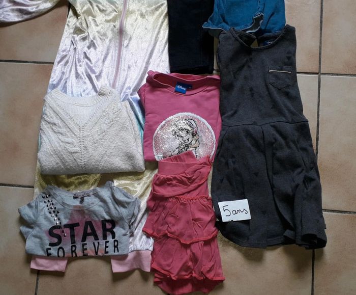 Lot 8 vêtements 5 ans fille - photo numéro 3