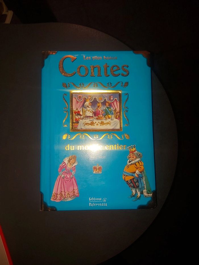 Livre les plus beau conte du monde entier