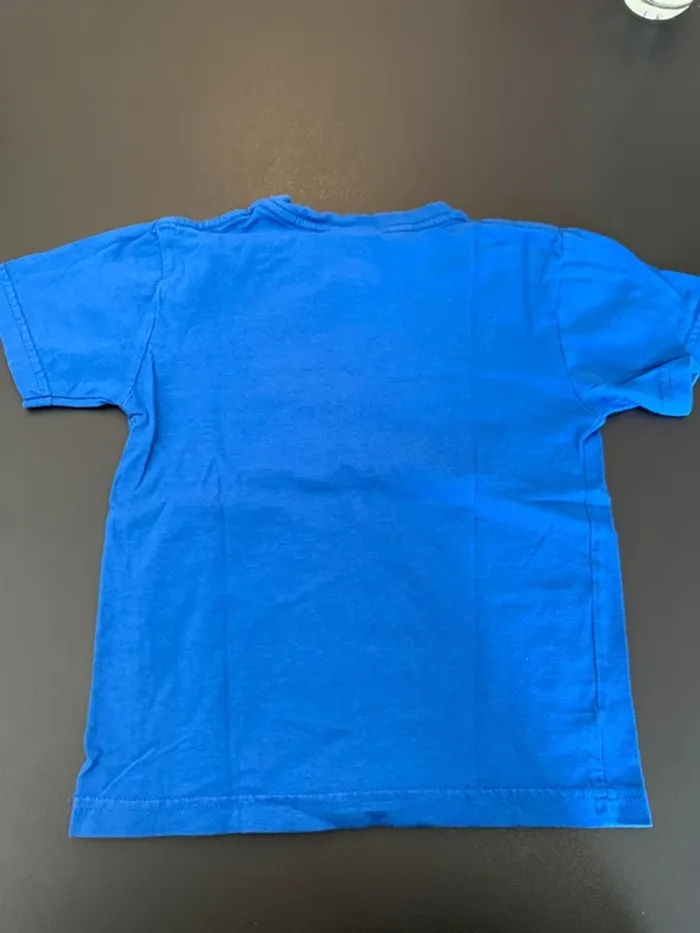 T-shirt Barcelone taille 3/4 ans - photo numéro 4