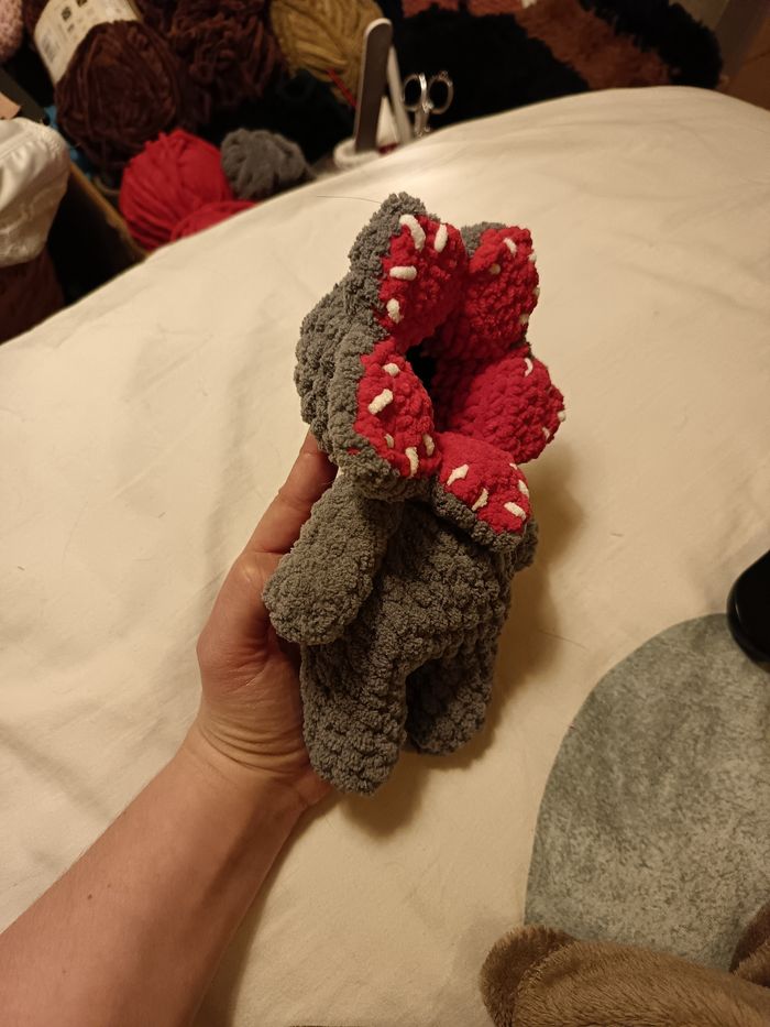 Peluche Démogorgon faite main – Crochet / Amigurumi - photo numéro 3