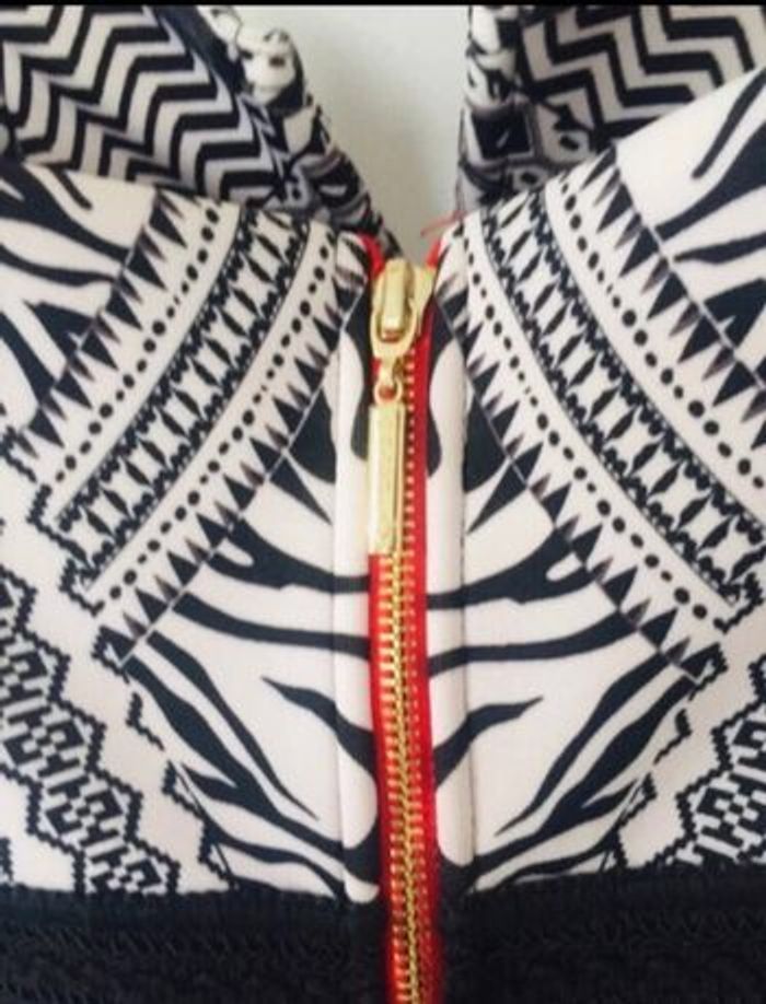 Robe bustier Lipsy noire et blanche 36 - photo numéro 6