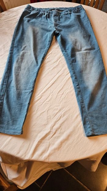 Jean bleu clair taille élastique- T44