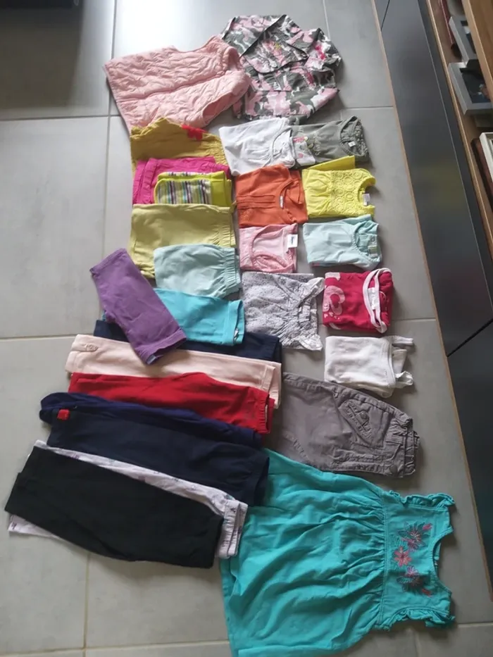 Joli lot été 23-24 mois fille