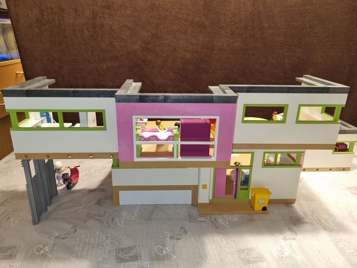 Maison Playmobil ( villa moderne +studio des invités +piscine) - photo numéro 10