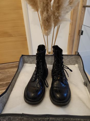 Bottines dockers noires brillantes