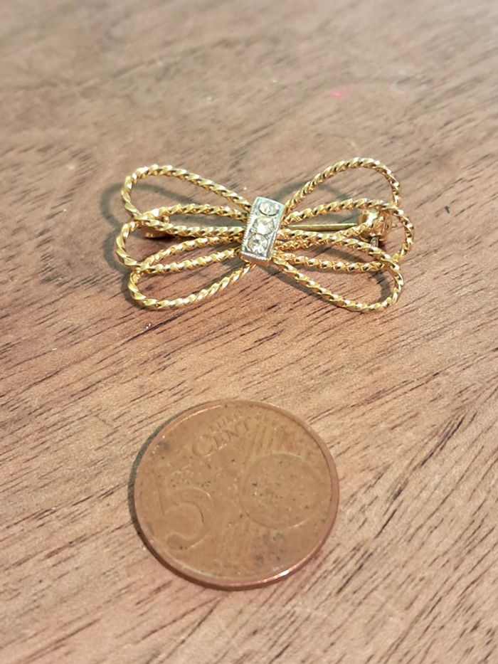 Broche noeud de fils torsadés et strass - photo numéro 3