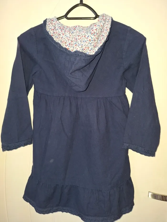 Robe à capuche Zippy neuve 7/8 ans - photo numéro 5