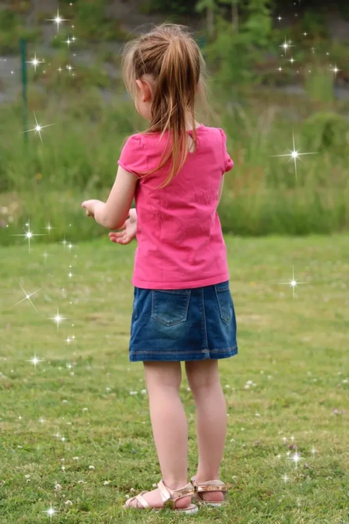 Lot de 2 t-shirts+ une jupe taille 5 ans. - photo numéro 10