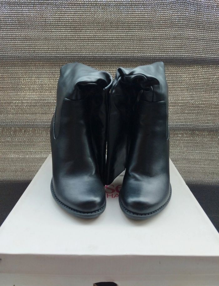 Cuissarde à talon noir