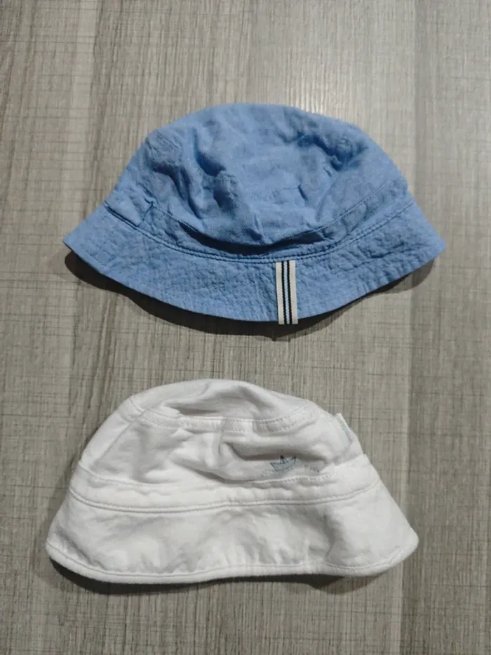 Lot de 2 chapeaux 6/12 mois