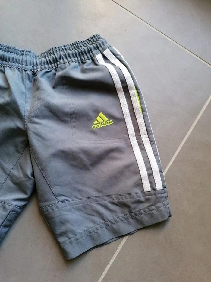 NEUF Short Adidas 4 ans - photo numéro 2