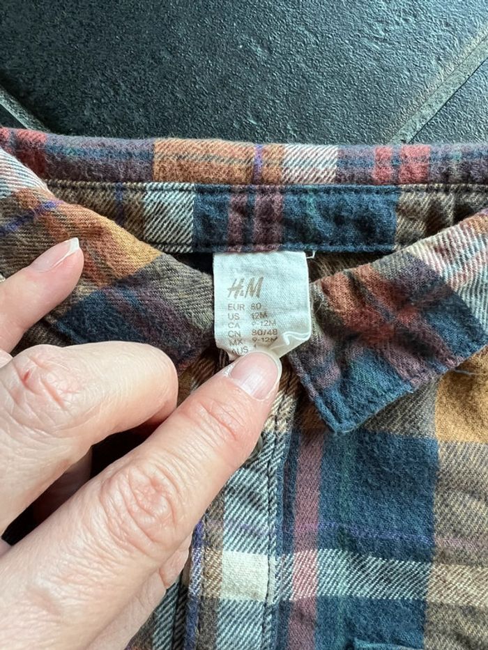 Lot chemises 12 mois H&M et TAO - photo numéro 3