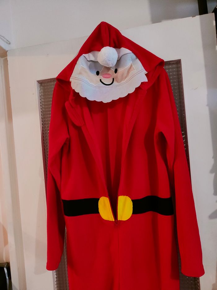 Costume / déguisement père Noël🤶🏽 Adulte taille S-M . pyjama /  pilou - photo numéro 5