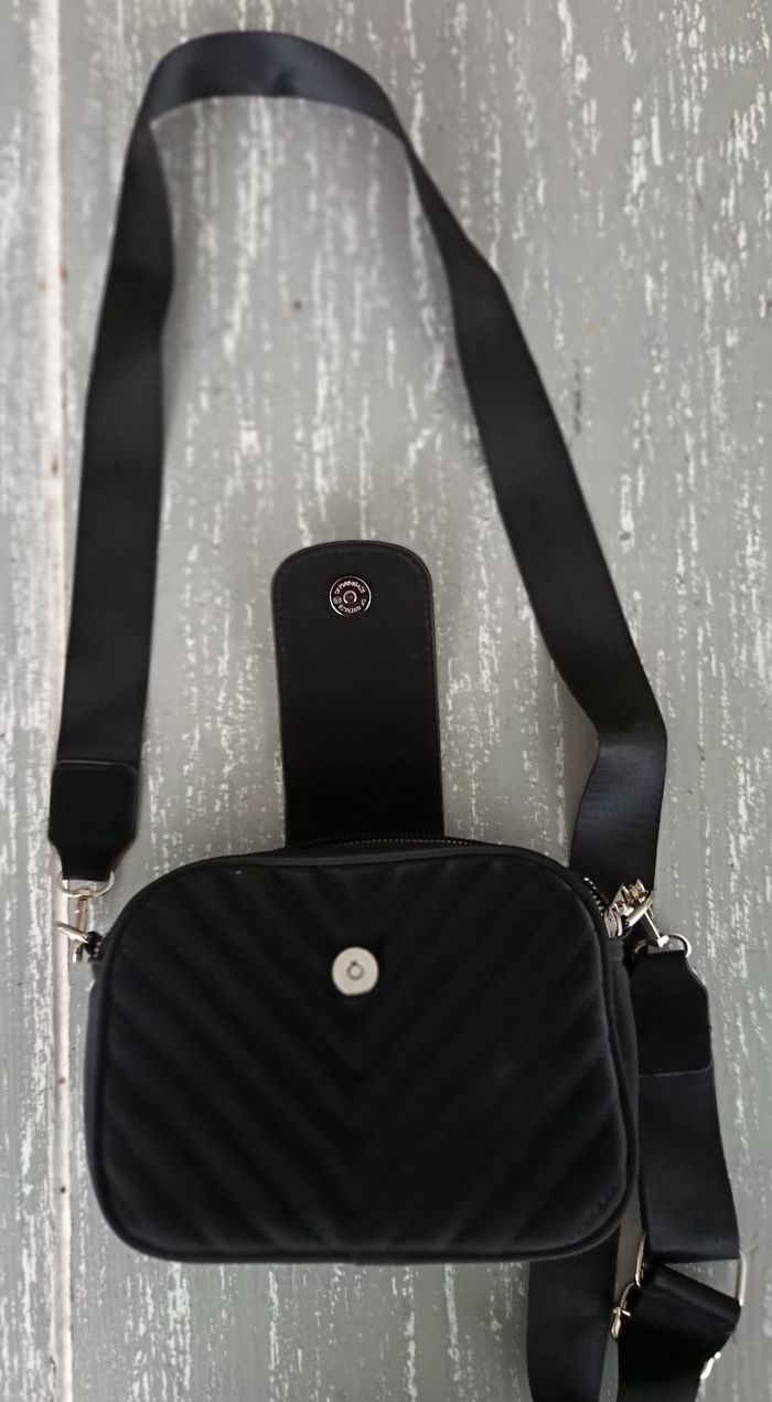 Sac bandoulière 3 compartiments neuf - photo numéro 3