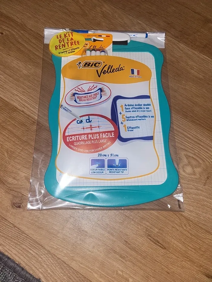 Ardoise velleda avec feutres