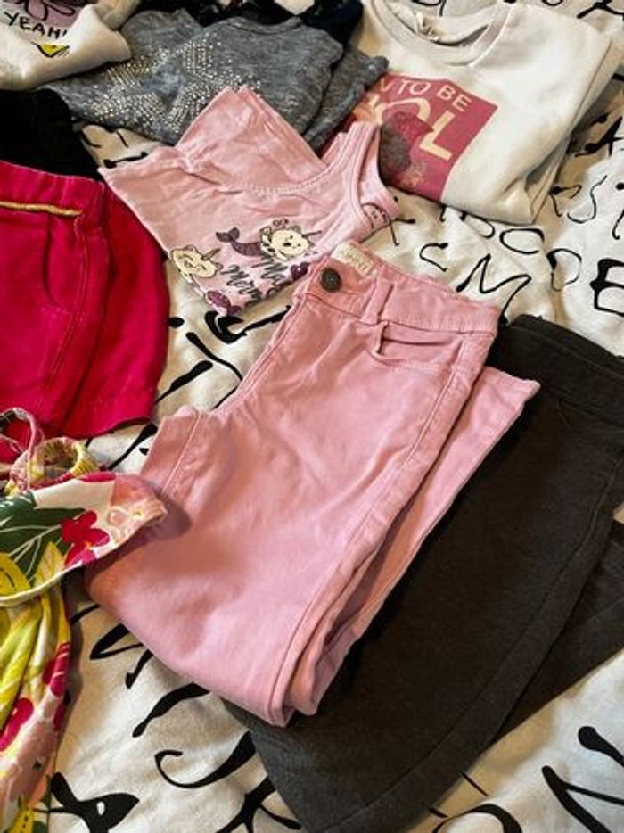 Lot vêtements 5 ans fille - photo numéro 2