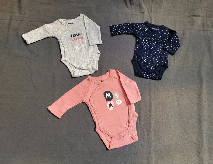 3 Bodys neuf. naissance Gemo. - photo numéro 2