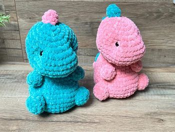 Dino peluche au crochet