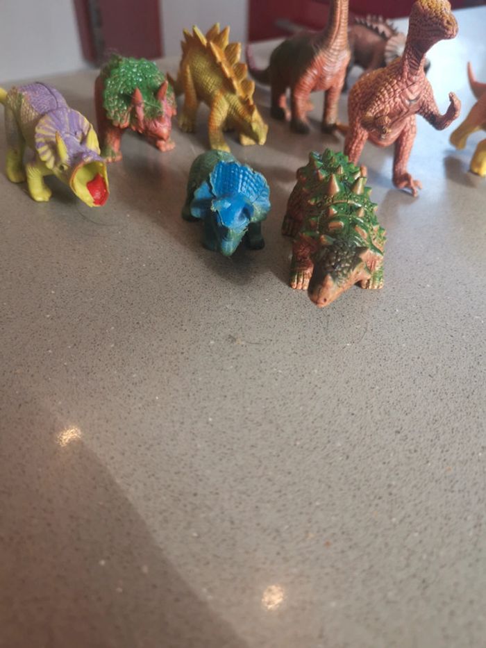 Lot figurines dinosaures - photo numéro 2