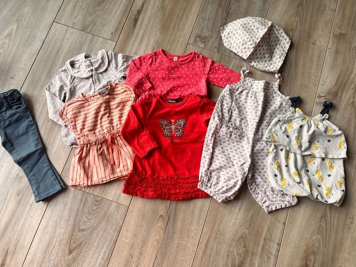 Lots vêtements bébé fille taille 6 mois - photo numéro 2