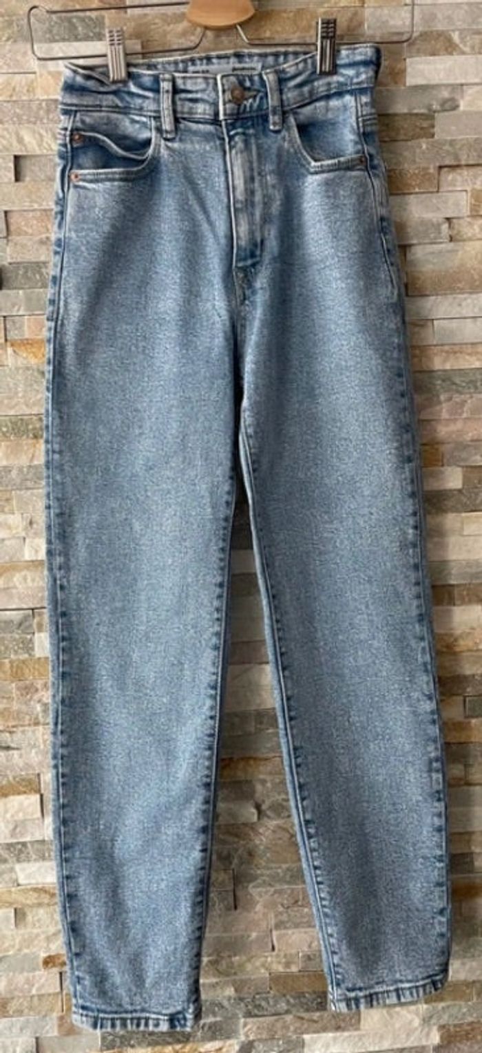 Jean mom Stradivarius taille 34
