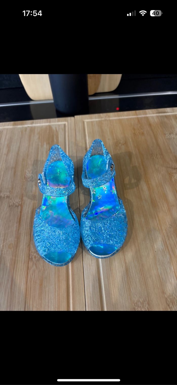 s belle paires de chaussures reine des neige P.24,5 - photo numéro 3