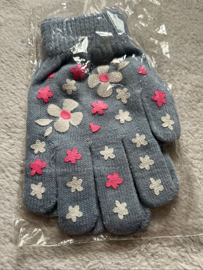 Gants fille Taille 8-12 ans Neuf - photo numéro 2