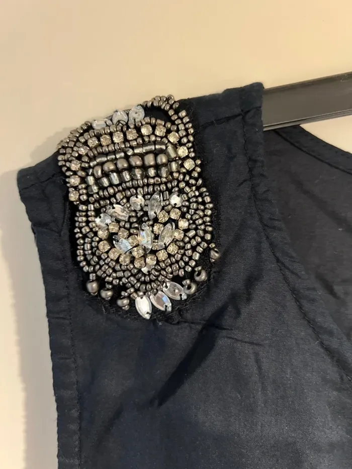 Robe noire avec strass - photo numéro 3