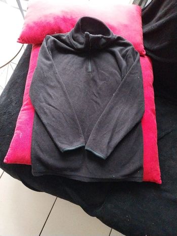 Pull polaire  8 ans