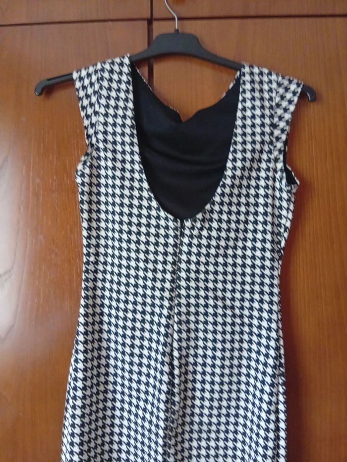 Robe courte droite Zara taille 36 - photo numéro 3