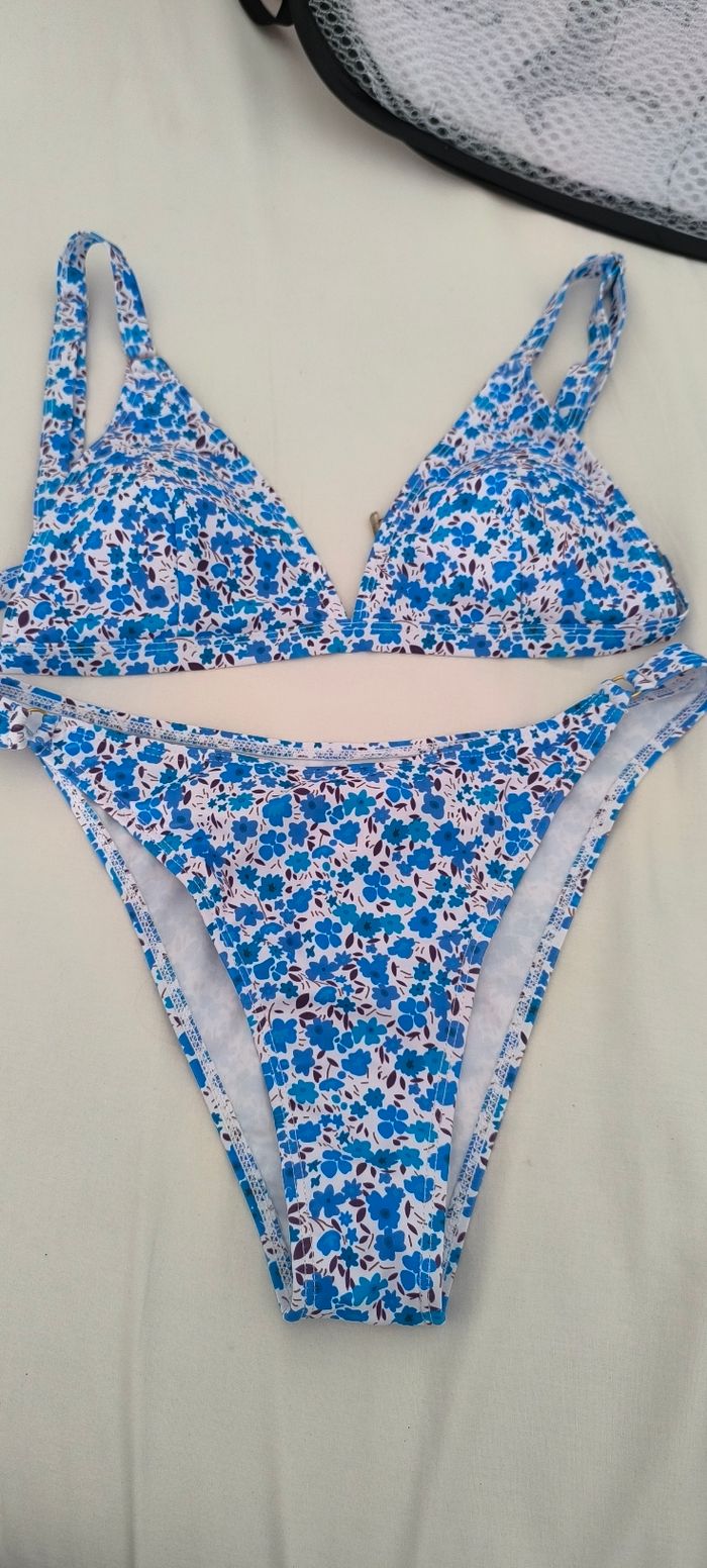 Maillot de bain 2 pièces taille M shein neuf