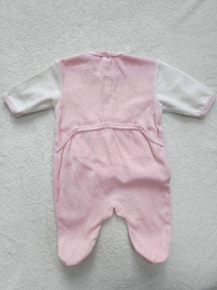 Pyjama 1 mois - photo numéro 2