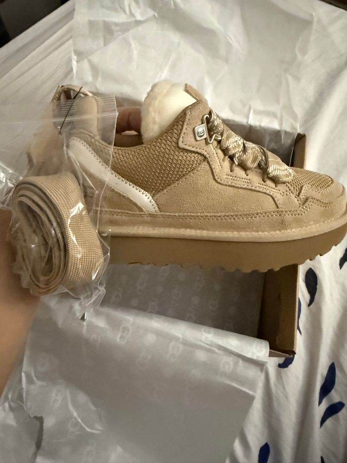 UGG femme 'Lowmel Sand » taille 36 eu authentique - photo numéro 3
