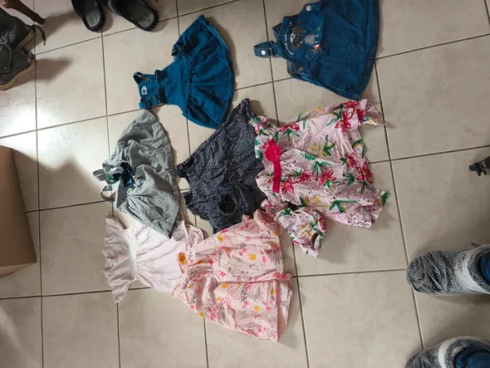 Lot  84 vêtements bébé fille 12 mois - photo numéro 5