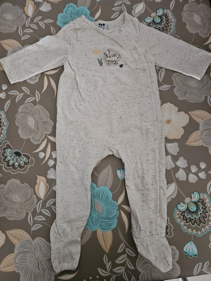 Lot pyjamas 9 mois - photo numéro 6