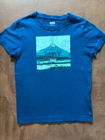 Tee-shirt levis