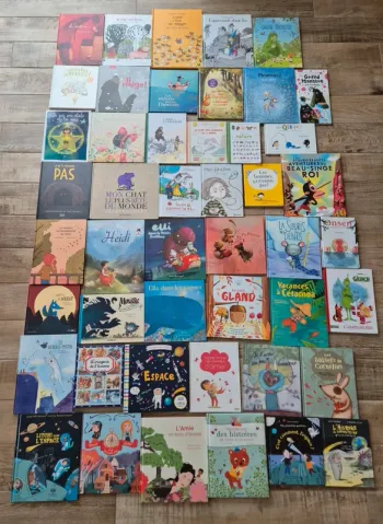 5€ le livre, 4 achetés = le 5ème offert