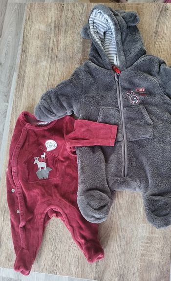 Lot 2 articles garçon pyjama combinaison