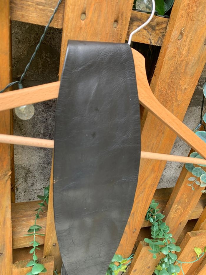Ancienne ceinture en cuir de vachette - les 3 suisses taille s - photo numéro 2
